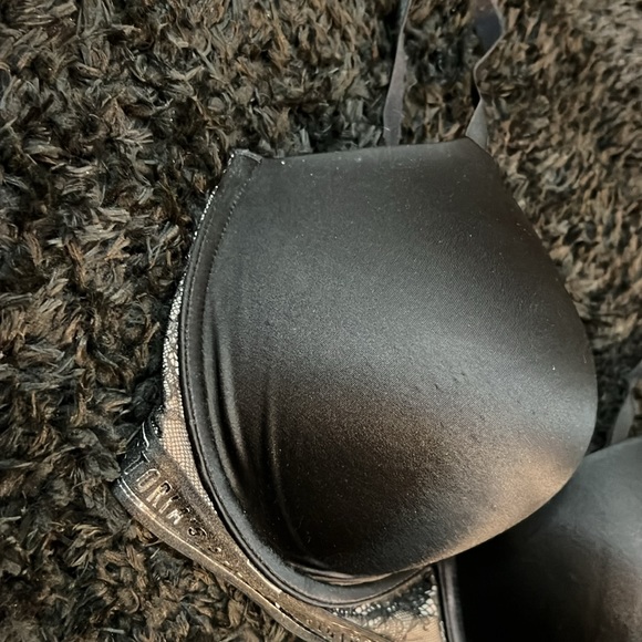 VICTORIA’S SECRET Very Sexy Push-Up Bra - Picture 3 of 8
